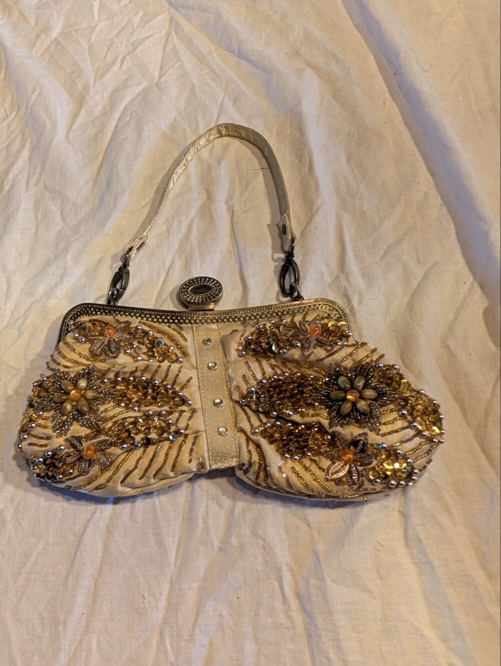 2/80$ Vintage Gold and Cream Beaded Floral Clutch